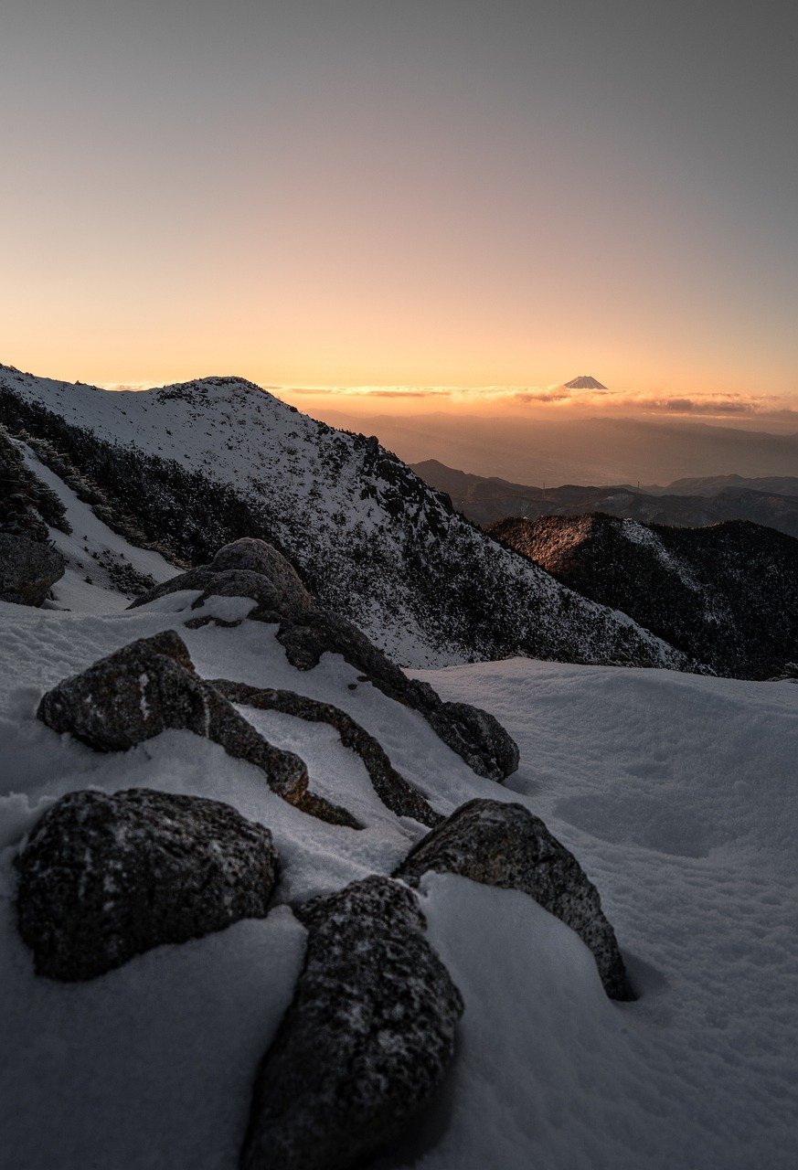 mountain, sunrise, snow-7866362.jpg