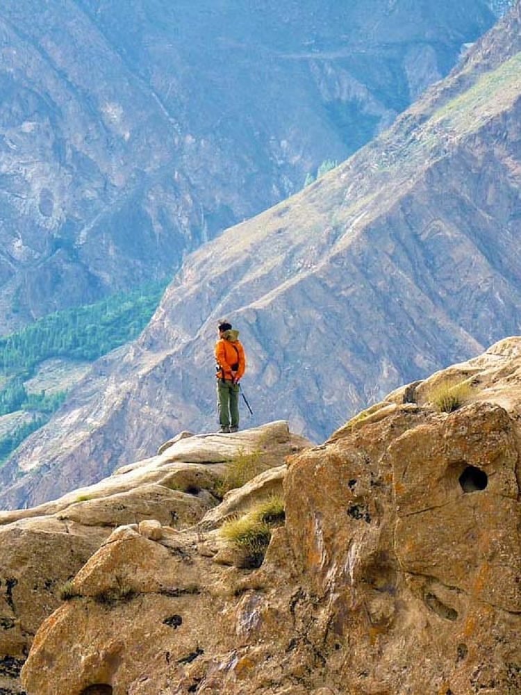 duikar-eagle-nest-view-point-hunza-valley-pakistan-4